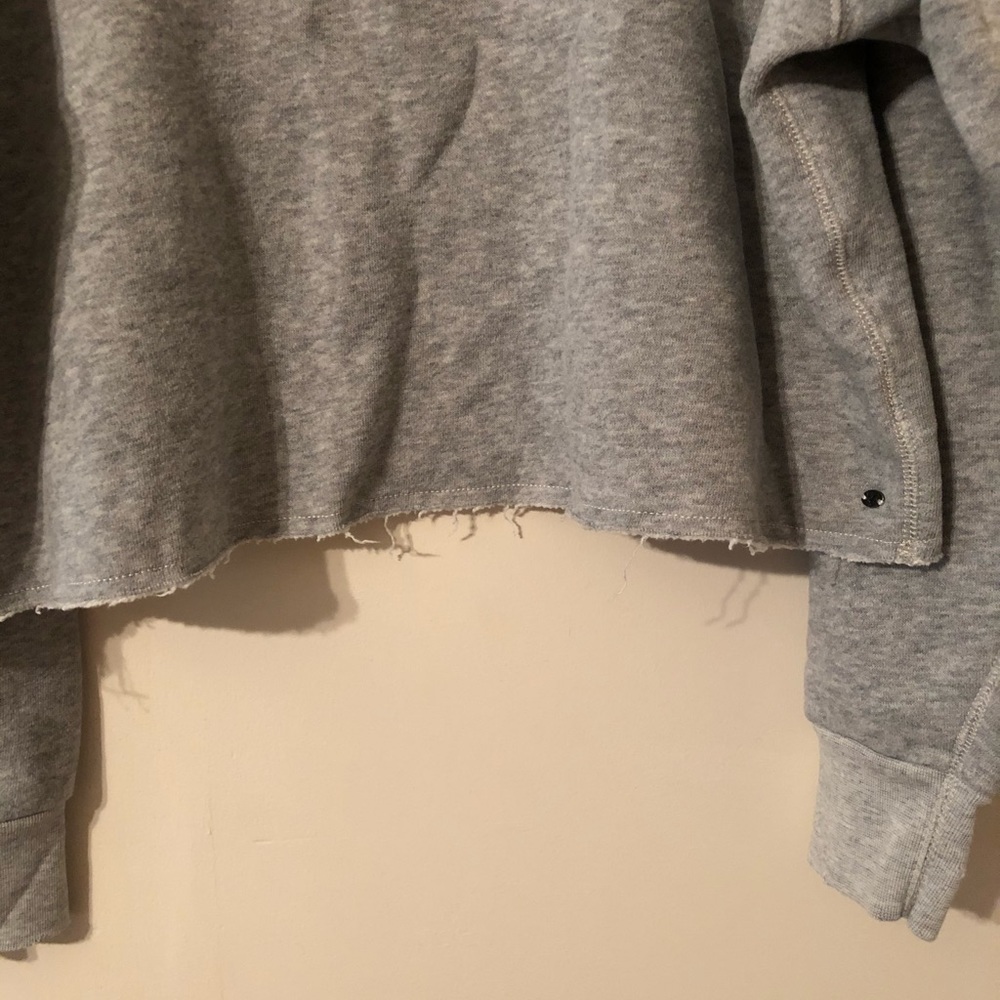 SOLD: American Eagle Outfitters Distressed Sweater - Picture 6 of 8